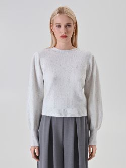 Śmietankowy sweter z lureksem i bufiastymi rękawami det_2