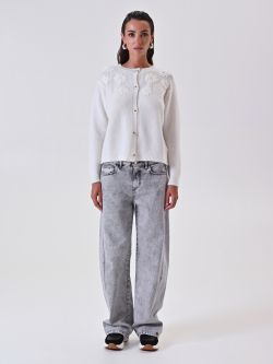 Weißer Cardigan mit Blumen det_1