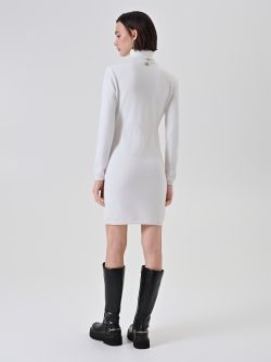 Robe fourreau en maille crème det_3