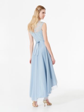 Atelier-Kleid aus Spitze und Tüll in Hellblau Atelier-Kleid aus Spitze und Tüll in Hellblau Rinascimento