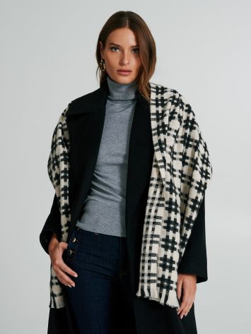 Scarf with geometric design   Rinascimento