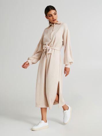 Weiches Kleid mit Gürtel  Rinascimento