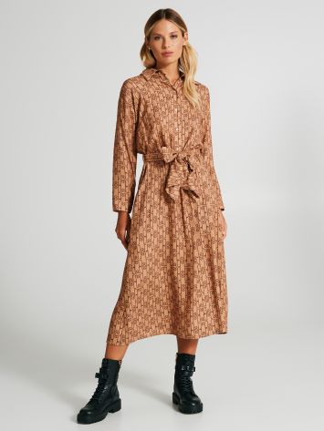 Cache cache store soldes robes