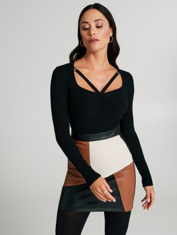 Pull avec ouverture et clous  Rinascimento