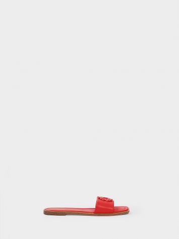 Sandales plates monogrammées de couleur rouge Sandales plates monogrammées de couleur rouge Rinascimento