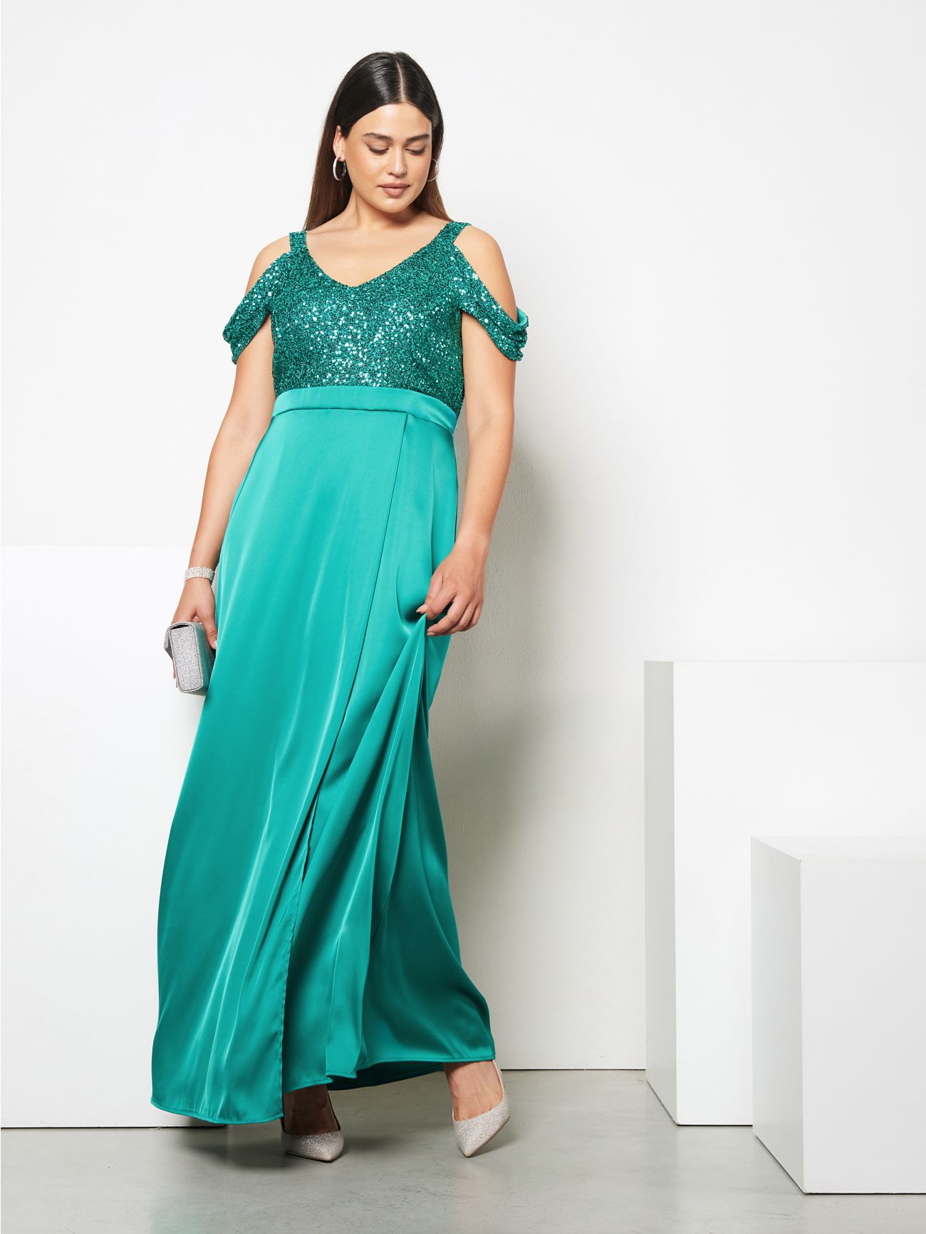 Abito elegante taglie forti store