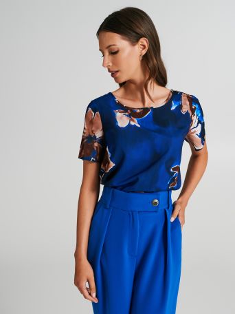 Floral print blouse
