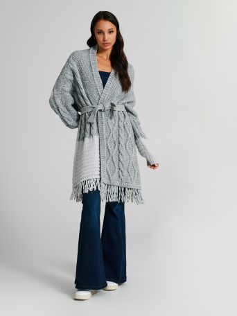 Strickmantel mit Fransen