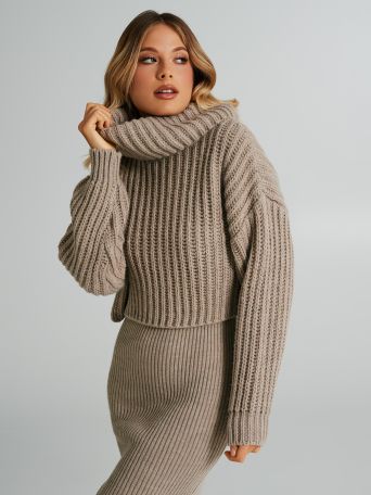 Kurzer Pullover mit hochgeschlossenem Kragen 
