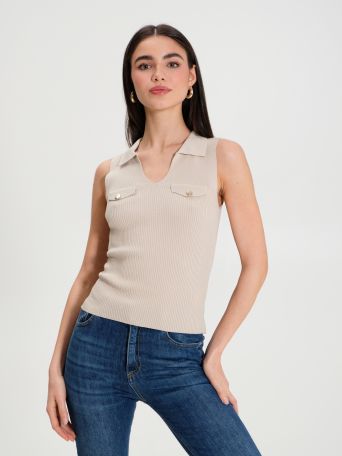 Sleeveless knitted top 