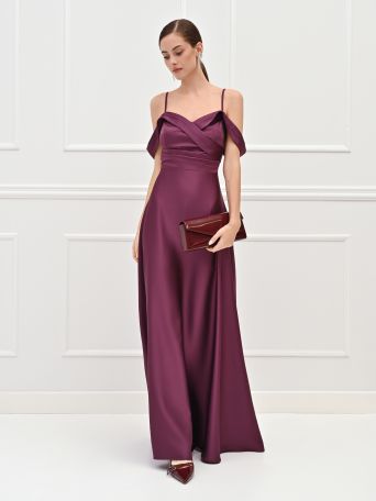Abito lungo bordeaux in raso con scollo drappeggiato