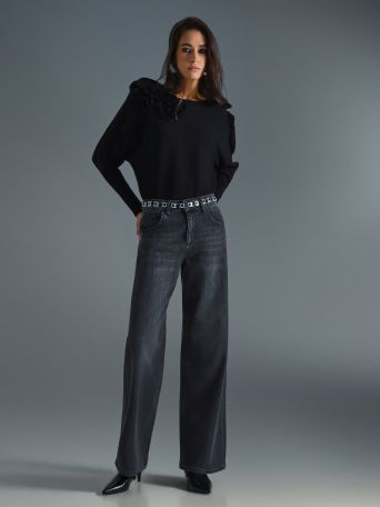 Schwarze Jeans mit weitem Bein