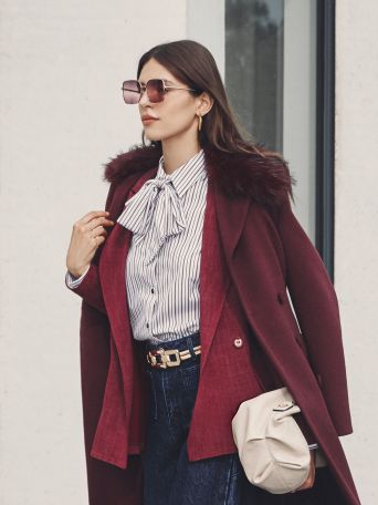 Maxi Cappotto Bordeaux con Collo in Pelliccia