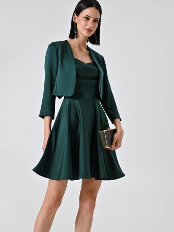 Abito a Ruota Verde con Scollo Drappeggiato