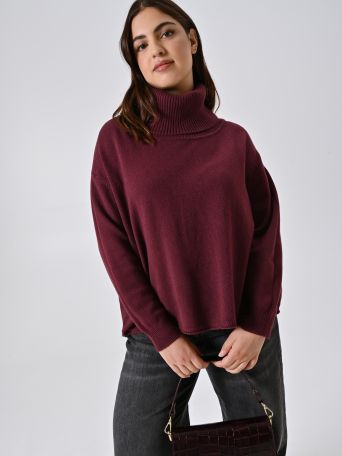 Curvy-Pullover in Bordeaux