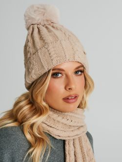 Cable-knit hat with pom-pom   Rinascimento