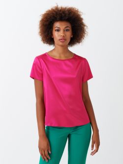 Fuchsia Satin T-shirt Boxy, t-shirt style blouse made in lightweight satin with clean lines. The t-shirt is ideal as an under jacket layer, or for adding a touch of shimmer to a casual look. The model is 1.73 cm tall and wears size S. The garment is completely made in Italy.  Rinascimento