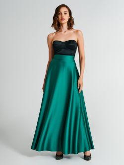 Long full skirt in satin.  Rinascimento