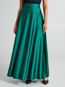 Long full skirt in satin.  Rinascimento