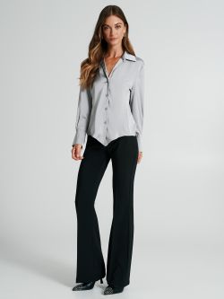 Taillierte Bluse aus Satin mit Knöpfen  Rinascimento