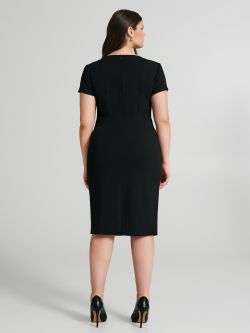 Curvy-Etuikleid mit Kette  Rinascimento