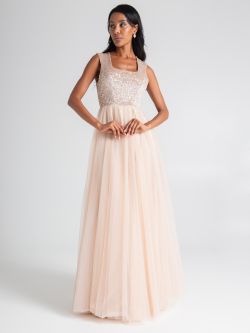 Abito con gonna in tulle e strascico  Rinascimento