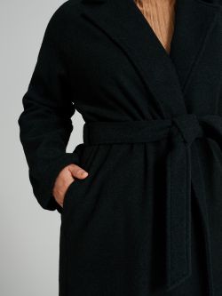 Curvy coat with belt  Rinascimento
