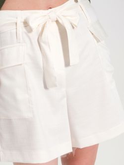 Weiße Shorts mit Taschen  Rinascimento