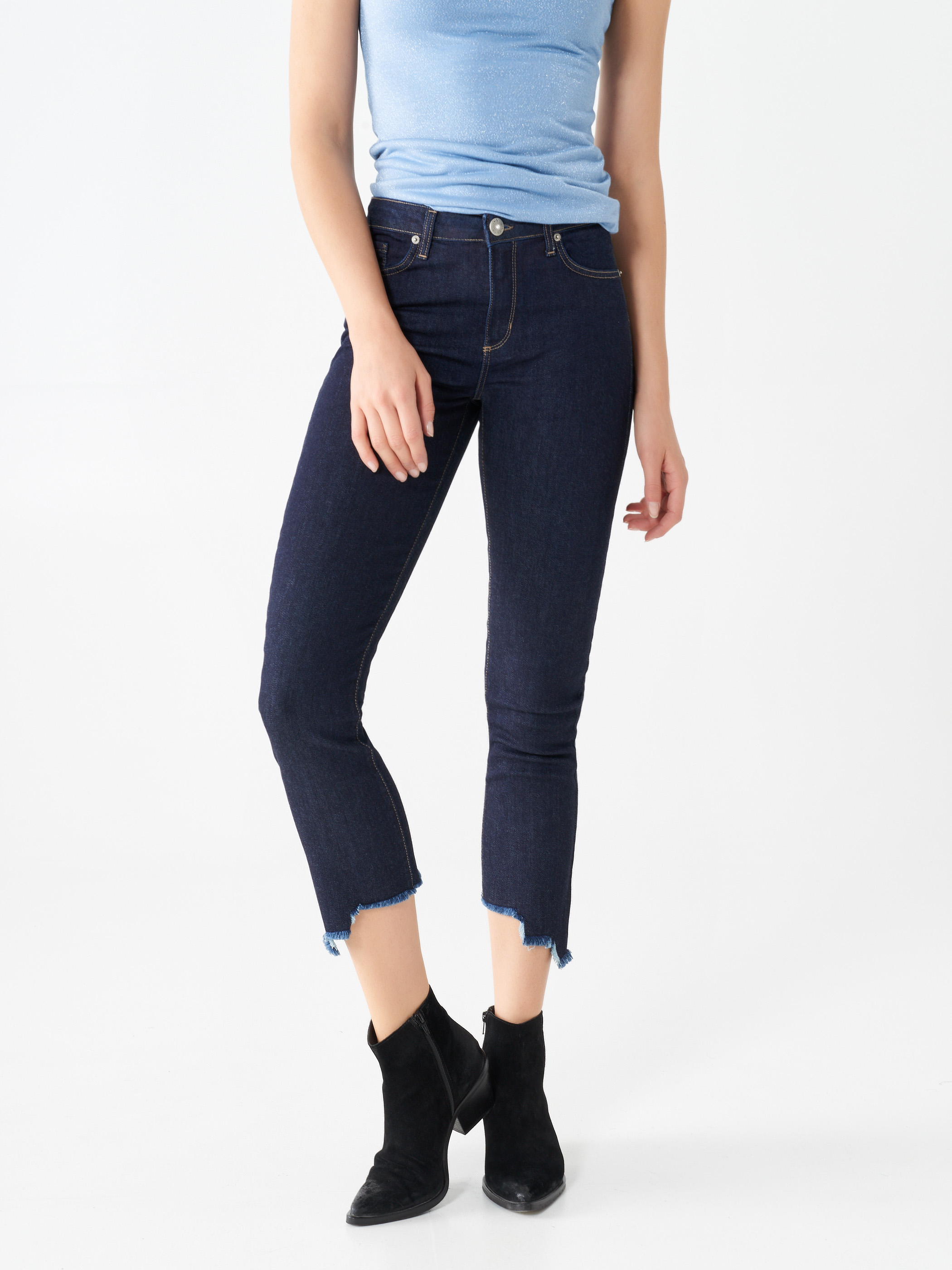 jeans sfrangiati