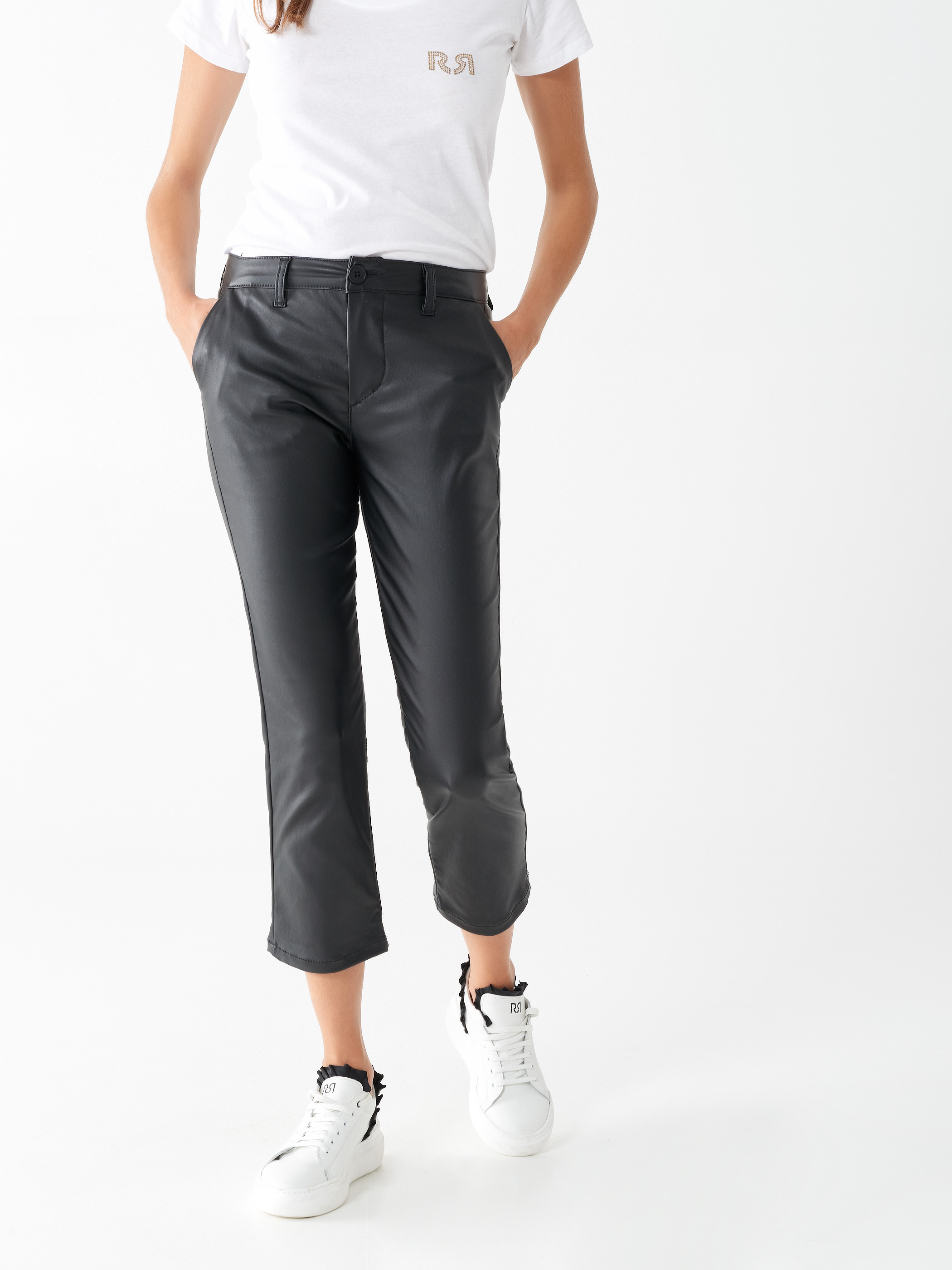 faux leather cropped trousers